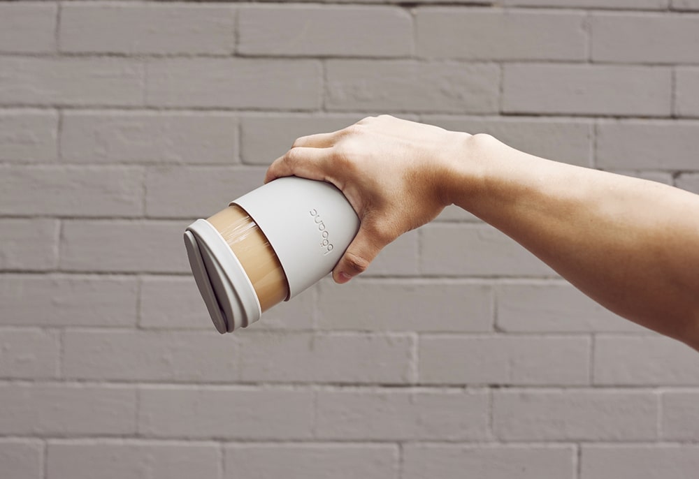 leak-proof splash resistant bobanc reusable cup tilted sideways